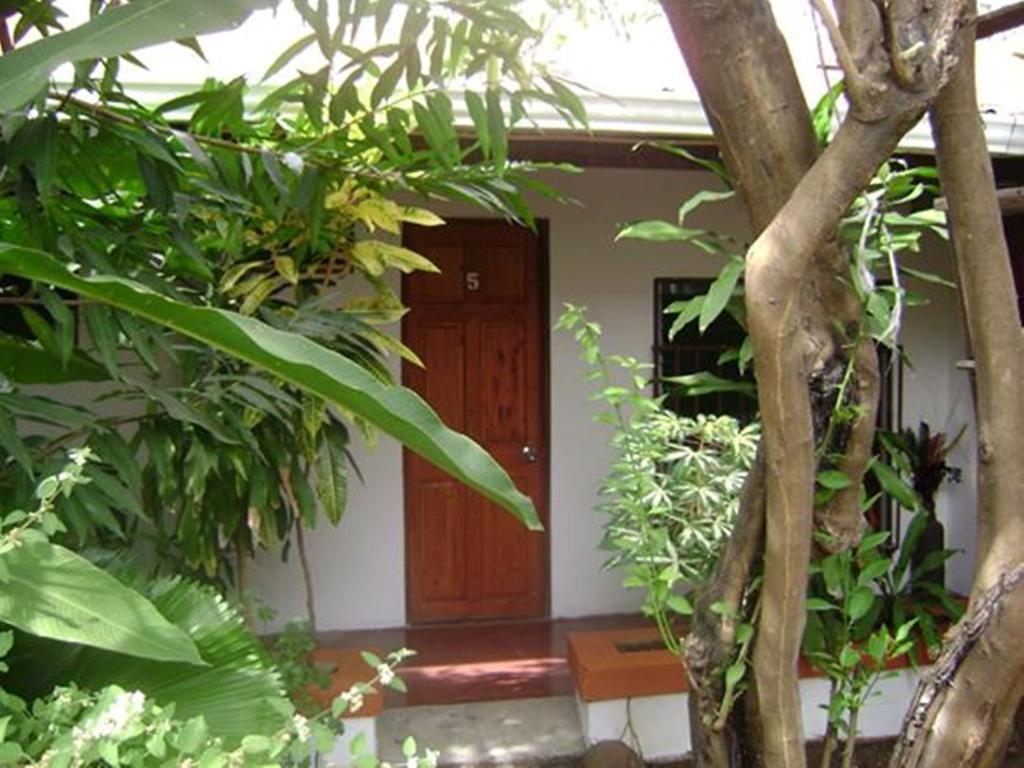 Hotel Jackie'S House Puntarenas Exterior photo